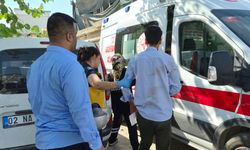 Dengesini kaybeden motosiklet sürücüsü yaralandı