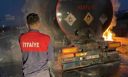 Alev alan akaryakıt tankeri korku yarattı