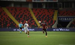 Gaziantep FK: 0 - Çaykur Rizespor: 2 (İlk yarı)