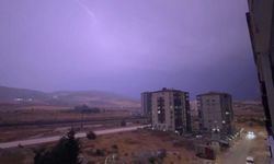 Gaziantep’te geceyi şimşekler aydınlattı