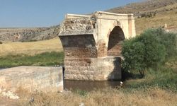 Gaziantep'te 'Kırık Köprü' ziyaretçilerin ilgi odağı oldu