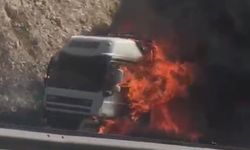 Gaziantep’te seyir halindeki tır alevlere teslim oldu
