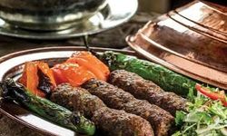 Lezzetiyle damak çatlatan Antep usulü simit kebabı
