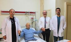 Aort damarı 5 kat genişleyen 83 yaşındaki hasta sağlığına kavuştu