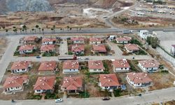 Gaziantep’te depremzedeler bahçelerini üretim alanına çevirdi