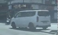 Gaziantep’te kaldırımdan yola inen sürücü ‘pes’ dedirtti