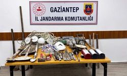 Kaçak kazı yapan 4 şüpheli jandarmadan kaçamadı