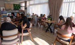 Kadınlara ücretsiz destek veren kafe