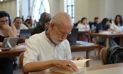 Kitap sevgisiyle kütüphanenin müdavimi oldu