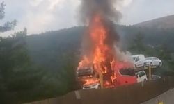 TAG Otoyolu’nda otomobil taşıyan tır yandı