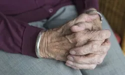 Alzheimer’da erken tanı için belirtilere dikkat