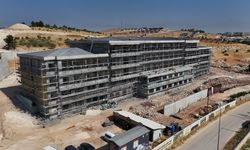 Bakan Göktaş, Gaziantep’te yaşlı bakım merkezini inceledi