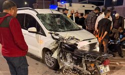 Gaziantep’te motosiklet ile araç kafa kafaya çarpıştı