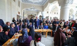Numan Kurtulmuş, Şahinbey Millet Camii’nde vatandaşlarla buluştu