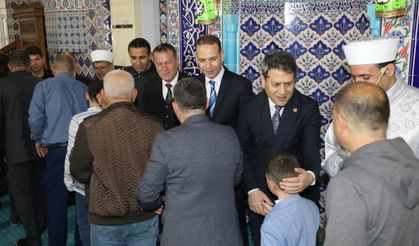 Nizip'te protokol bayramlaştı
