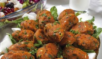 Antep Usulü Mercimek Köftesi Nasıl Yapılır?