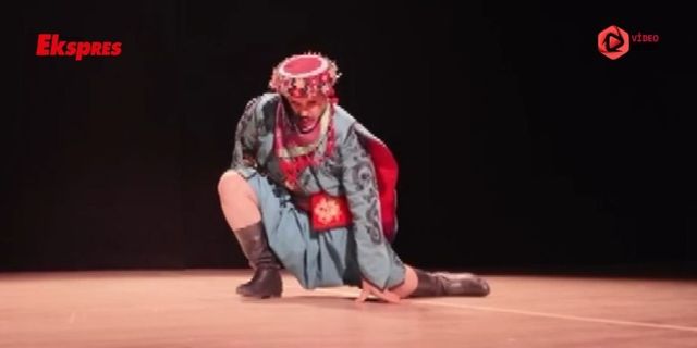 Dansçı sahnenin ortasında yere düştü
