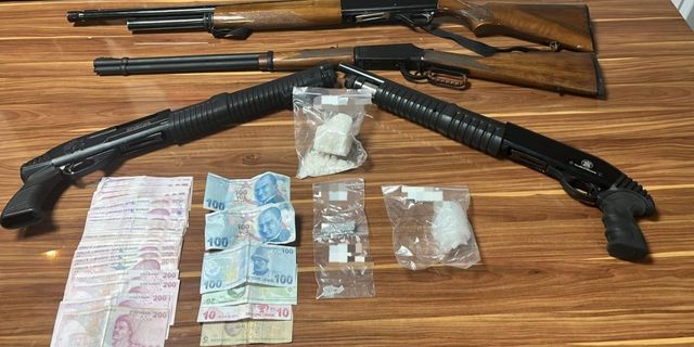 Gaziantep'te ruhsatsız tüfek operasyonu: 4 gözaltı