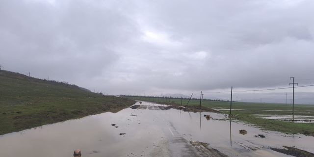 Nurdağı'nda tarım arazileri su altında kaldı