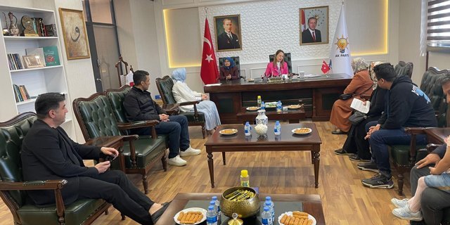 Derya Bakbak vatandaşların taleplerini dinledi