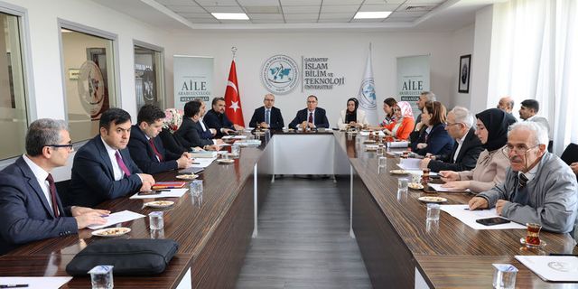 GİBTÜ’de aile arabuluculuğu masaya yatırıldı
