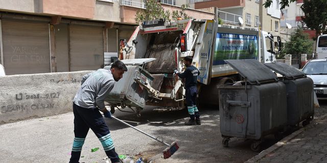 Şahinbey’de Kurban Bayramı temizliği aralıksız sürdü