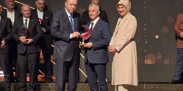 Cumhurbaşkanı Erdoğan'dan Tahmazoğu’na kan bağışı ödülü