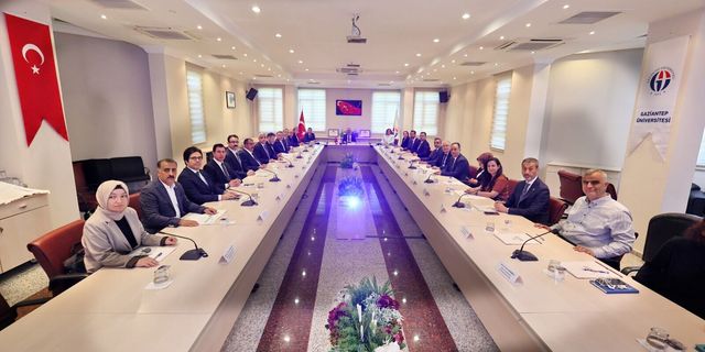 GAÜN’de gelecek vizyonu ve kalite süreçleri masaya yatırıldı