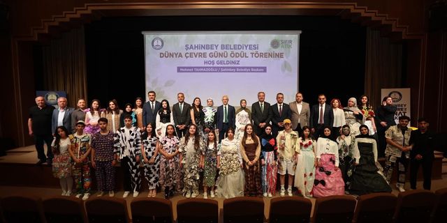 Geri dönüşümde başarılı okullar ödüllendirildi