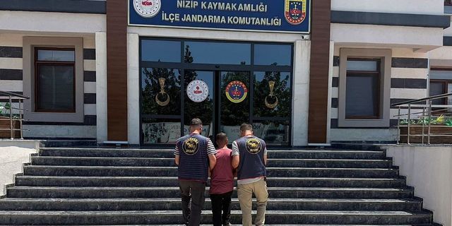 Zehir taciri jandarmadan kaçamadı