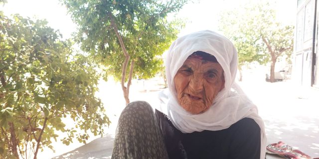 120 Yaşında okuma özlemi bitmeyen nine