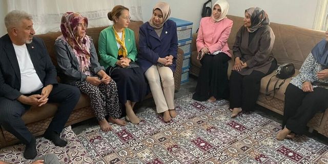 Milletvekili Derya Bakbak vatandaşlarla buluştu