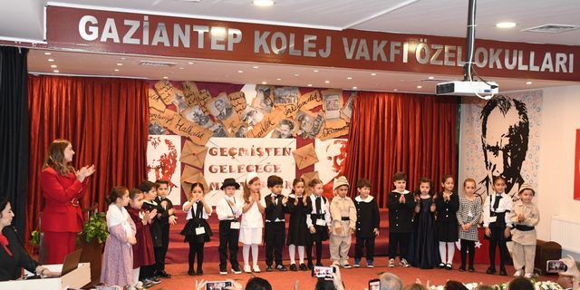 GKV’li minikler Cumhuriyet coşkusunu sahneye taşıdı