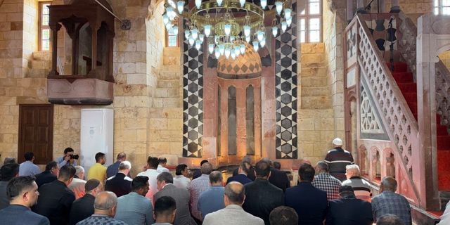 Gaziantep’te depremde hasar gören Tahtani Camii açıldı