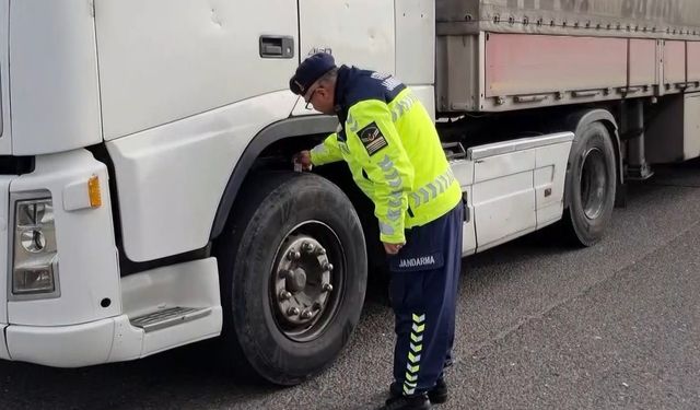 Dikkat kış lastiği zorunluluğu erkene çekildi