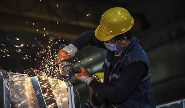 Hizmet üretim endeksi yıllık yüzde kaç arttı