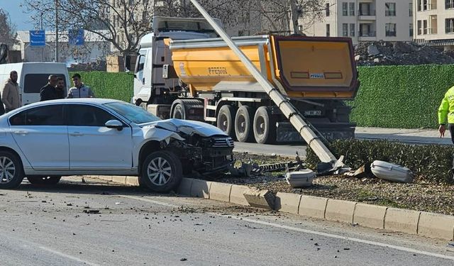 Gaziantep'te iki ayrı trafik kazasında 2 kişi yaralandı