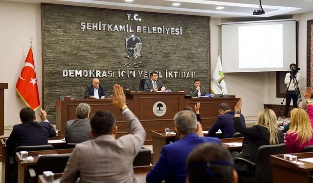 CHP Şehitkamil’den tedbirli disiplin kararı