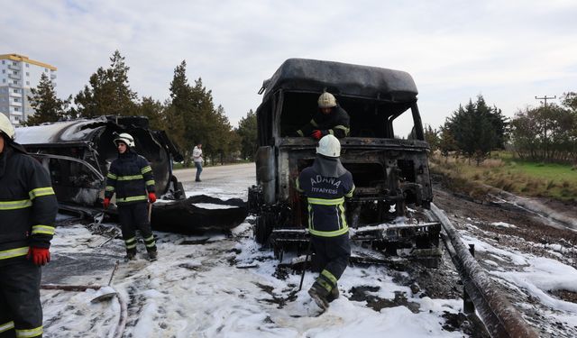 Otoyolda yanan tanker söndürüldü