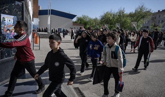 Okullarda yarıyıl tatilinin ardından ilk ders zili yarın çalacak