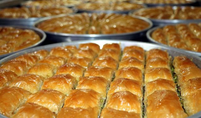 Gaziantep'te baklava üretiminde bayram mesaisi!