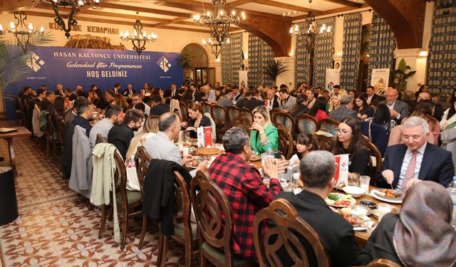 HKÜ, eğitim kurumlarıyla geleneksel iftar programında bir araya geldi