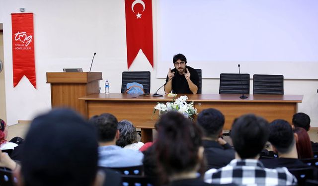 Ünlü yönetmen GAÜN öğrencileri ile buluştu