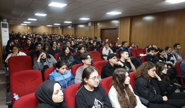 GİBTÜ'den ilk bilim söyleşisi etkinliği