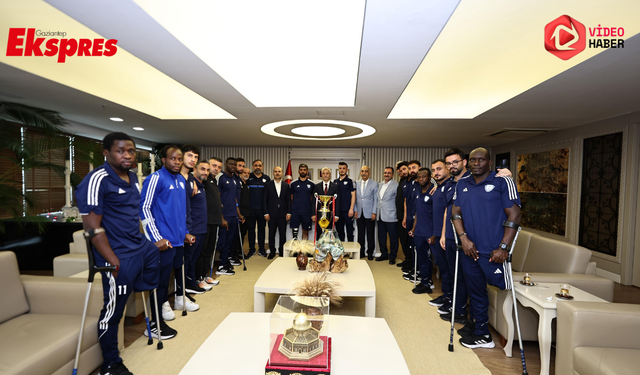Şampiyon kupayı Başkan Tahmazoğlu’na getirdi