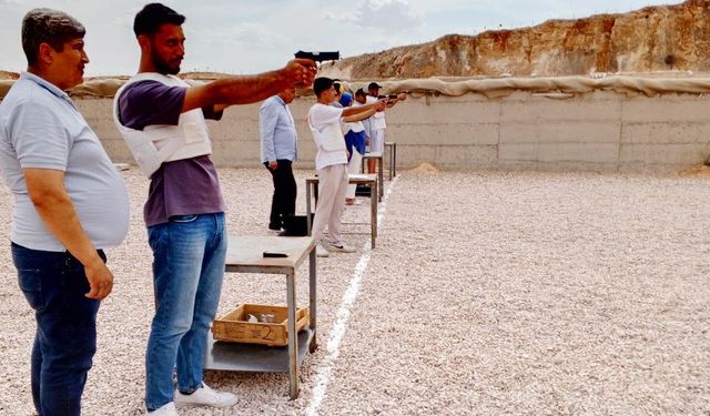 GAÜN öğrencilerine uygulamalı atış eğitimi verildi