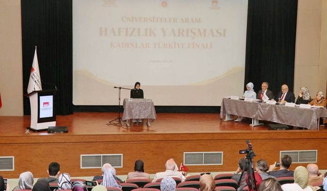 GAÜN öğrencisi hafızlık yarışmasında Türkiye ikincisi oldu