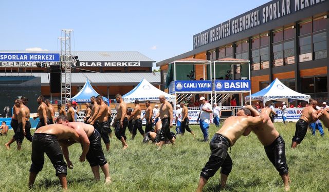 Geleneksel Yağlı Güreş Ligi, Gaziantep'te coşkuyla başladı