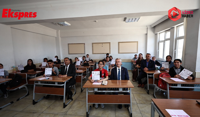Şahinbey Belediyesi’nden öğrencilere deneme seti desteği