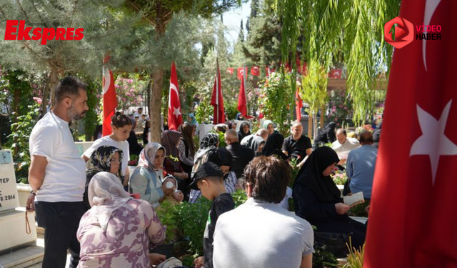 Gaziantep Mezarlıklarında ziyaret yoğunluğu